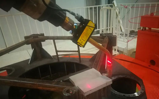 上；Ｍ客电竞VKGAME机械人焊接事情站